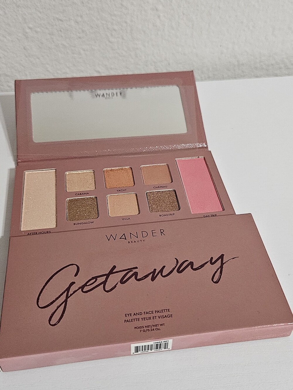 Wander Beauty Getaway Eye & Face Palette — Pink & Champagne Shades